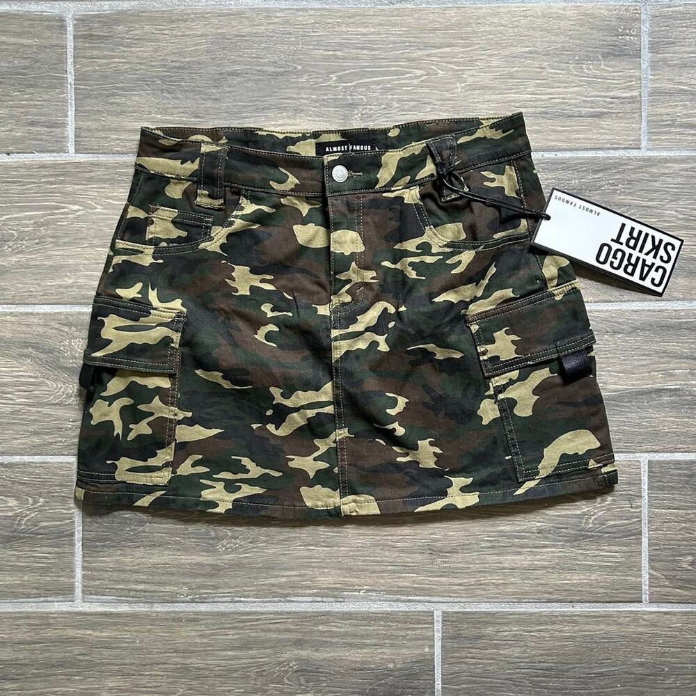 Green camouflage cargo skirt